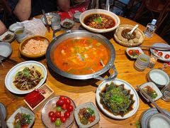 -野山舂·贵州现舂酸汤牛肉(鸿通城店)