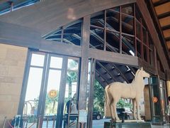 -三亚湾海居铂尔曼度假酒店