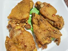 脆皮猪手-刘胖子家常菜·蹄花焖藕(中南店)