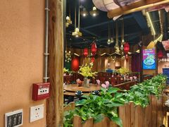 -老滇山寨•云南特色菜•地方菜•民族风情歌舞表演(金碧店)