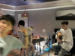 -笨猪青年旅舍(西乡地铁站店)