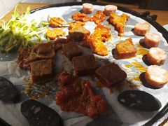 餐具摆设-么肆烤肉(汉街形象店)