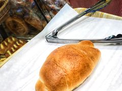 海盐法棍牛角-山崎面包(苏州中心店)