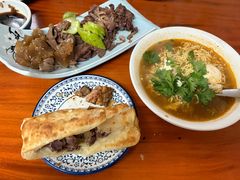 -河间正宗驴肉火烧(宾水西里店)