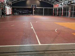 -洛克公园·篮球·足球·羽毛球(莘庄店)