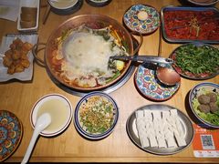 -洱火云南酸菜牛肉火锅(石景山当代商城店)