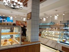 面包甜点陈列柜-老大昌(淮海中路店)