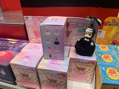 -泡泡玛特POPMART (北京超极合生汇店)