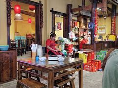 -富正毅三下锅·湘西韵味(天门山索道店)