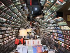 -钟书阁(珍园店)