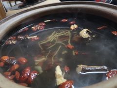 -威邵鸡煲(西华路总店)