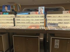 -爱视眸Eyeblling眼镜·依视路·蔡司镜片折扣店(百联南方商城购物中心)