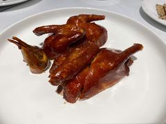 香烧玻璃皮乳鹅-北京厨房(西安SKP店)