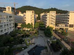 -福建省厦门第六中学东渡校区