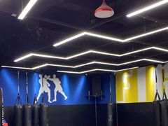-成杰格斗·拳击·柔术·防身术(建设路店)