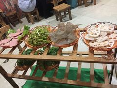 -阿婆情腊排骨火锅(金虹路店)