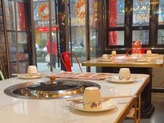 -哈尔滨烧烤·山河村铁锅炖(交大店)