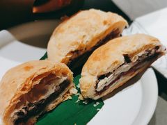 现烤玫瑰鲜花饼-云海肴·汽锅鸡·云南菜(高德置地店)