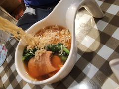 招牌鲜虾云吞面-新大咀港式茶餐厅(宝山万达店)