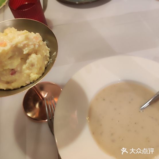 天鹅申阁西菜社