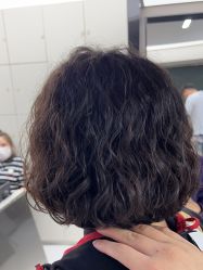 -宫铭烫发染发接发店