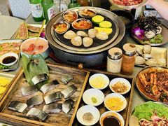 -围炉肉舍•炭烤活鳗•丹东海鲜烤肉(步行街店)