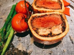 惠灵顿牛排-弦月窗LUNETTE BY AMANDA(复兴路店)