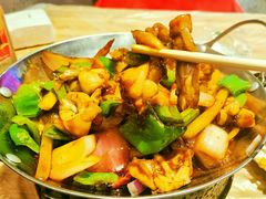 -老街烧烤大排档·地道湖北菜·龙虾馆(汉口火车站店)