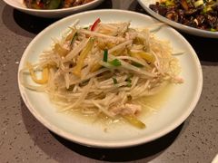 榨菜肉丝炒银芽-老头儿油爆虾(星光一期店)
