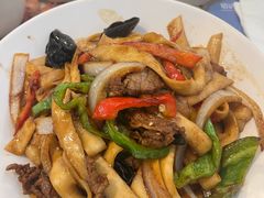 特色牛肉炒刀削麵-清真餐厅·回乡麦客