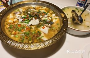Spicy麻 Fish with Bean Sprouts