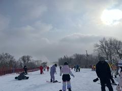 -亚布力新体委滑雪场