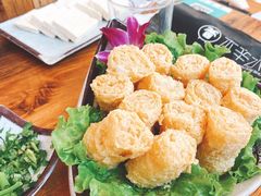 -毛辣果·贵州红酸汤牛肉火锅(西单店)