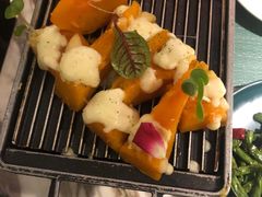 樱花虾芝士南瓜-蜜桃花开·中西融合菜E&W(南长街店)