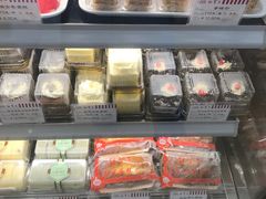 -红宝石·鲜奶小方·海派西点房(南丹店)
