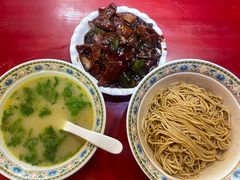 酱爆猪肝面-金杨拉面王小吃面馆·牛三宝面·红烧牛肉粉