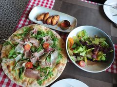 -自然食集西餐厅(泰晤士小镇店)