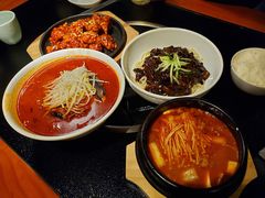 -军硕烤肉·部队火锅(二七万达店)