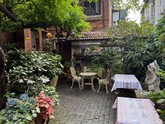 -古董花园(思南路42弄小区店)