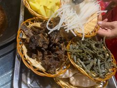 -人民公社铁锅炖·东北菜(卫国道店)
