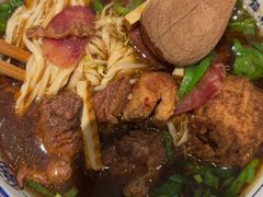 -镇南锅盖面馆(解放路店)