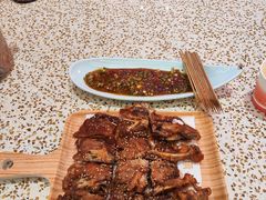 -小董哥烤串·爆汁大油边(故宫店)