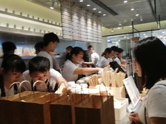 大堂-喜茶(深圳东门1234店)