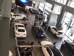-奔驰上海利星(七宝店)