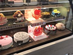 面包甜点陈列柜-DQ·蛋糕·冰淇淋(虹口龙之梦店)
