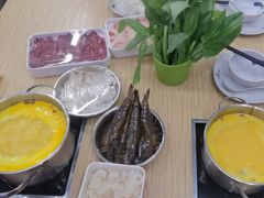 -杨老板·海鲜集市火锅·鲜切牛肉(中防万宝店)