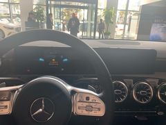 -浙江星杭奔驰4S店(海创园店)