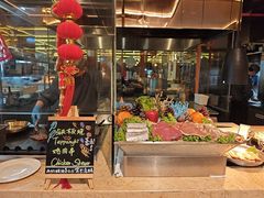 -大中华希尔顿酒店-念自助餐·嗨啤·小龙虾