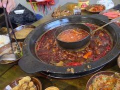 -黄潇洒老火锅(九眼桥宏济巷店)