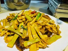 鲜竹笋炒腊味-房陵农家(东亭店)